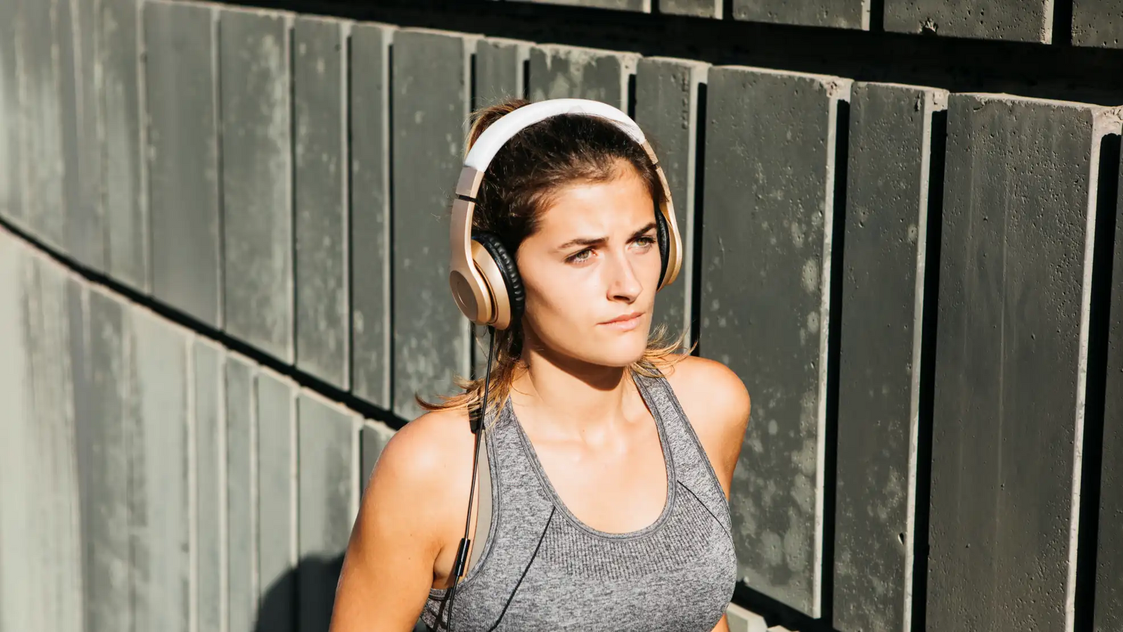 From Commute to Couch: The Versatility of Modern Wireless Headphones